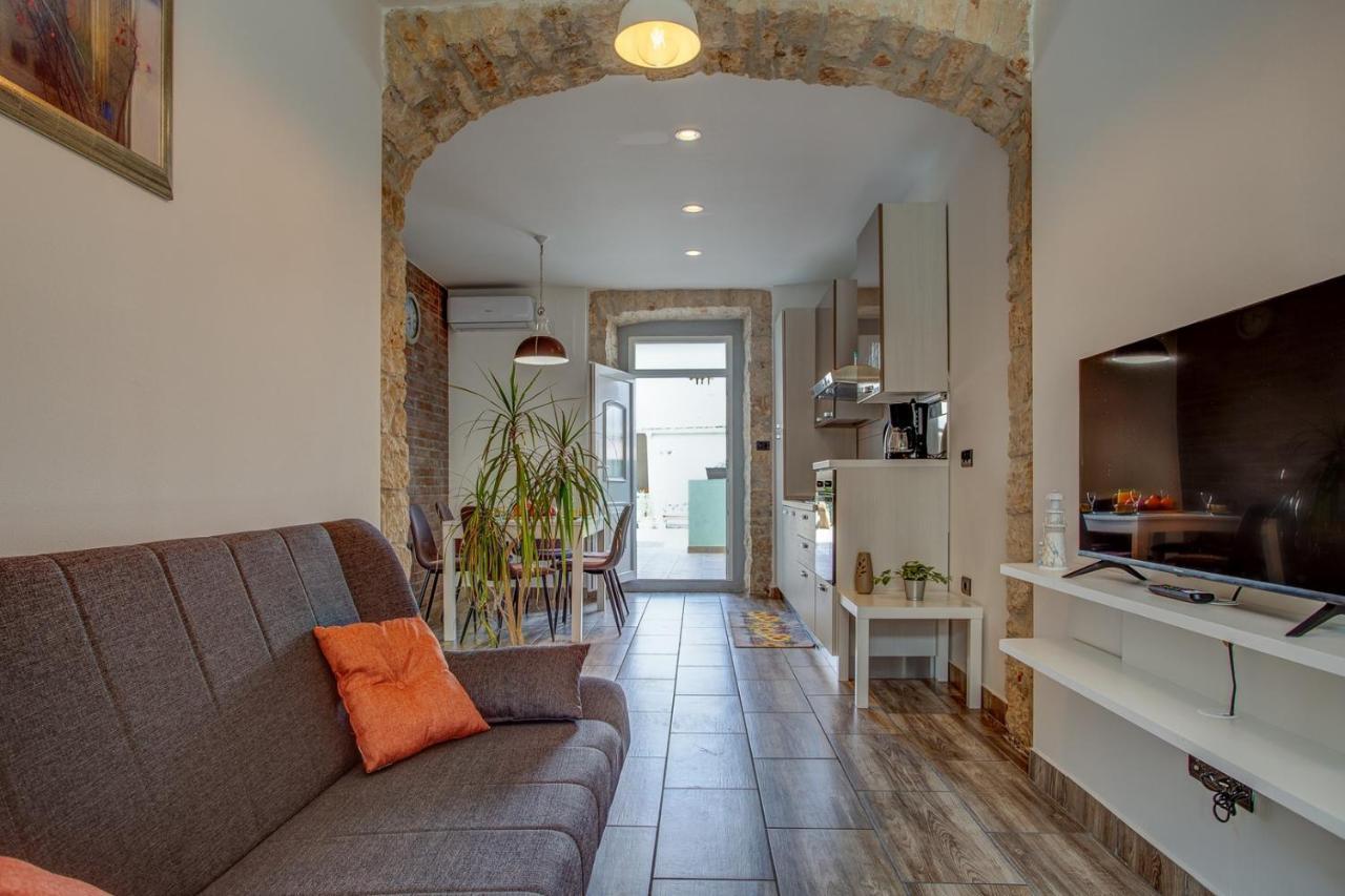 Apartment Laura With Terrace Vodnjan Exterior foto